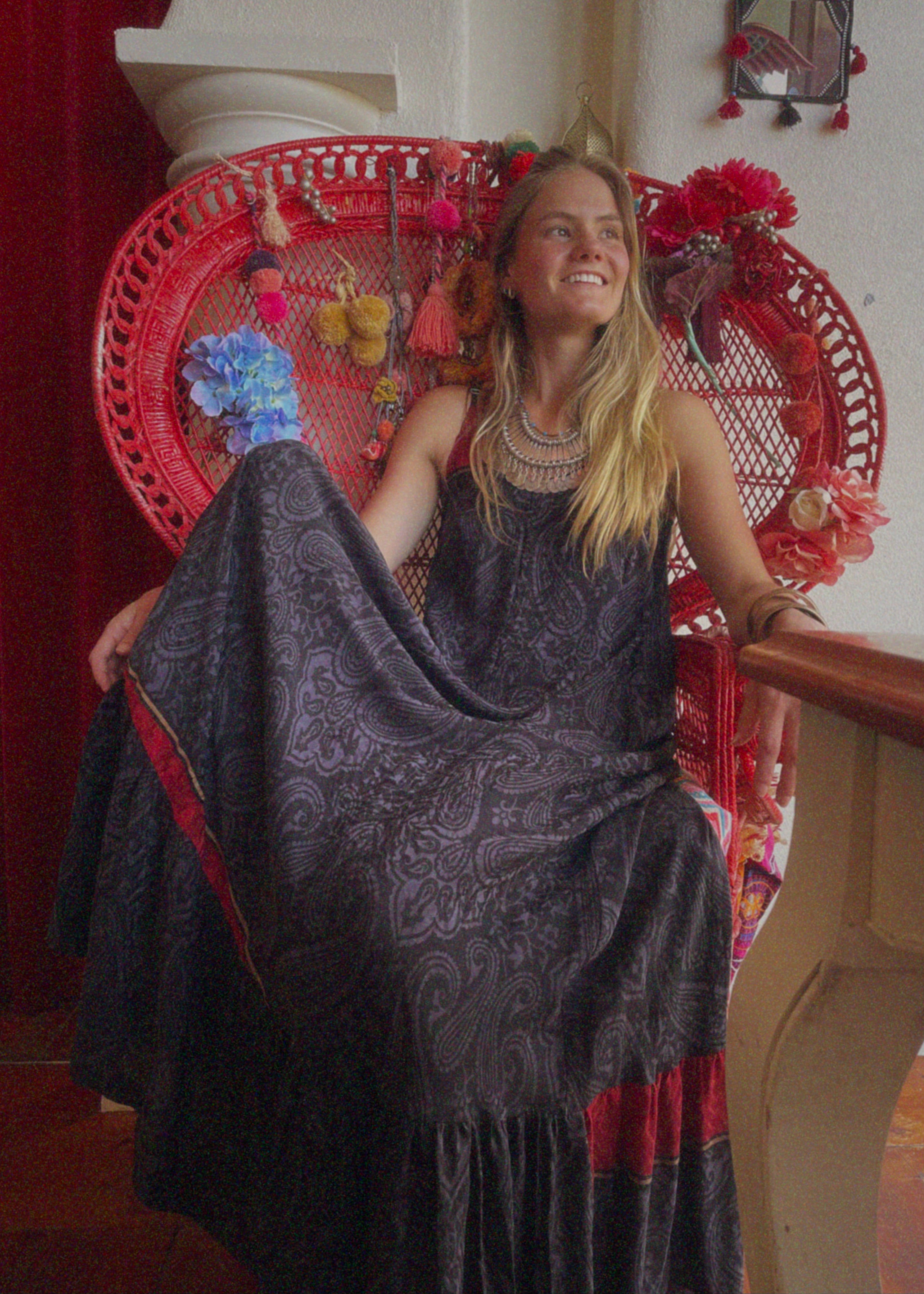 Eustoma Silk Crepe Swing Maxi Dress ~ Nero XS