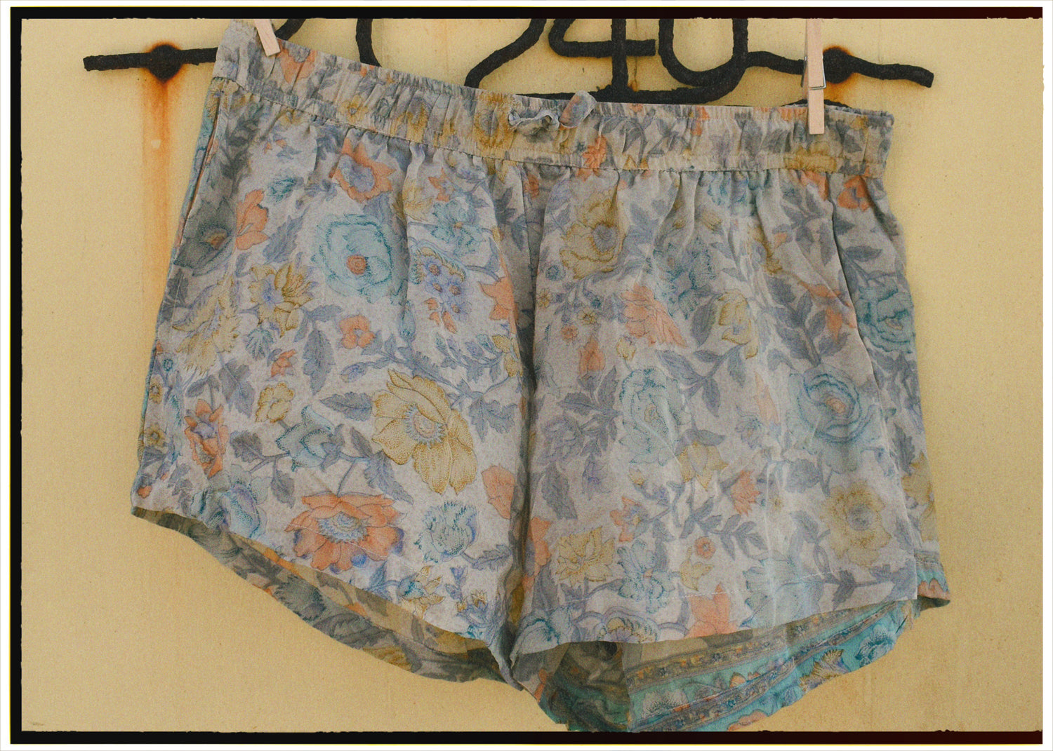 Fumaria Silk Shorts ~Sandshell XL
