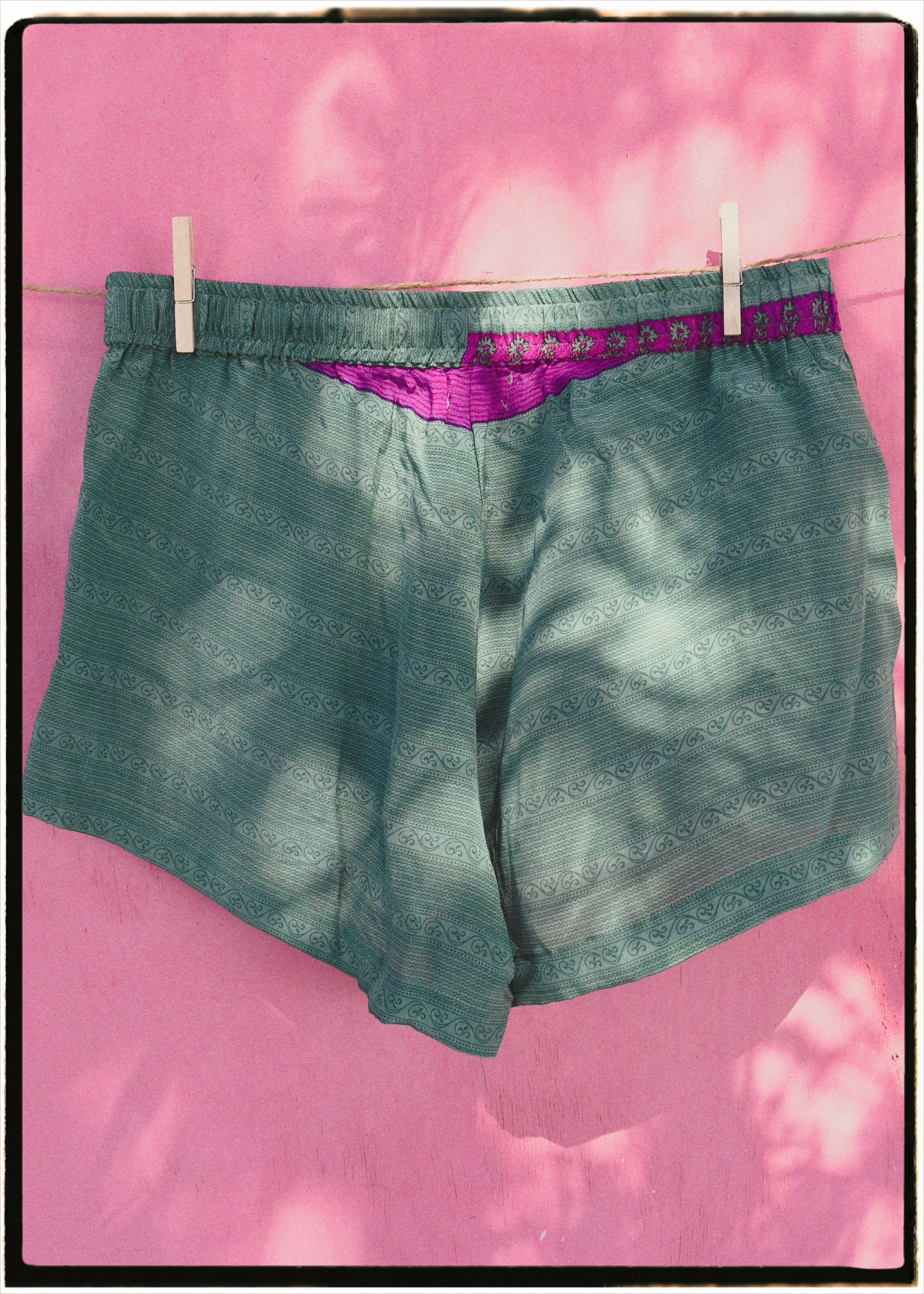 Fumaria Silk Shorts ~ Viva L