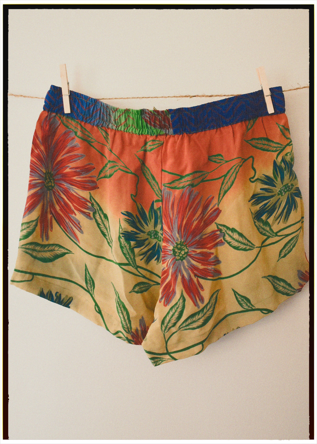 Fumaria Silk Shorts ~ Oahu S