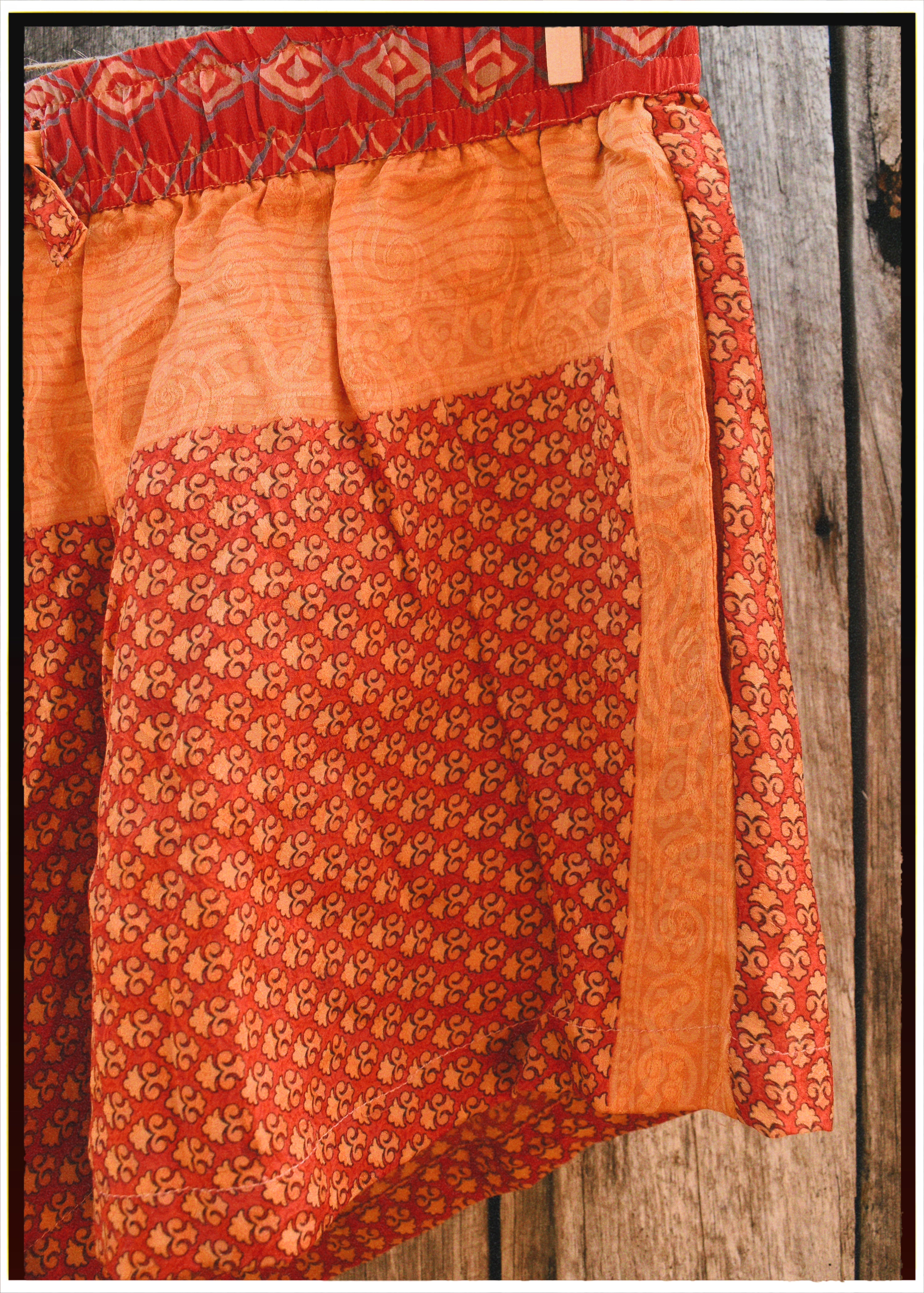 Fumaria Silk Shorts ~ Ibis XL