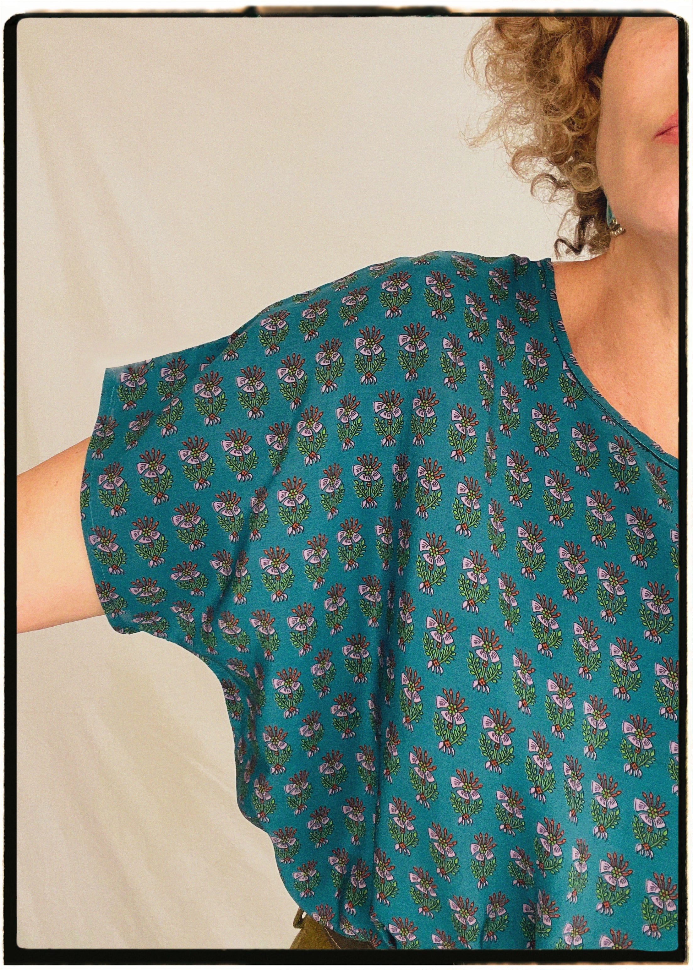 Viola Silk Crepe T-Shirt ~ Riviera XL