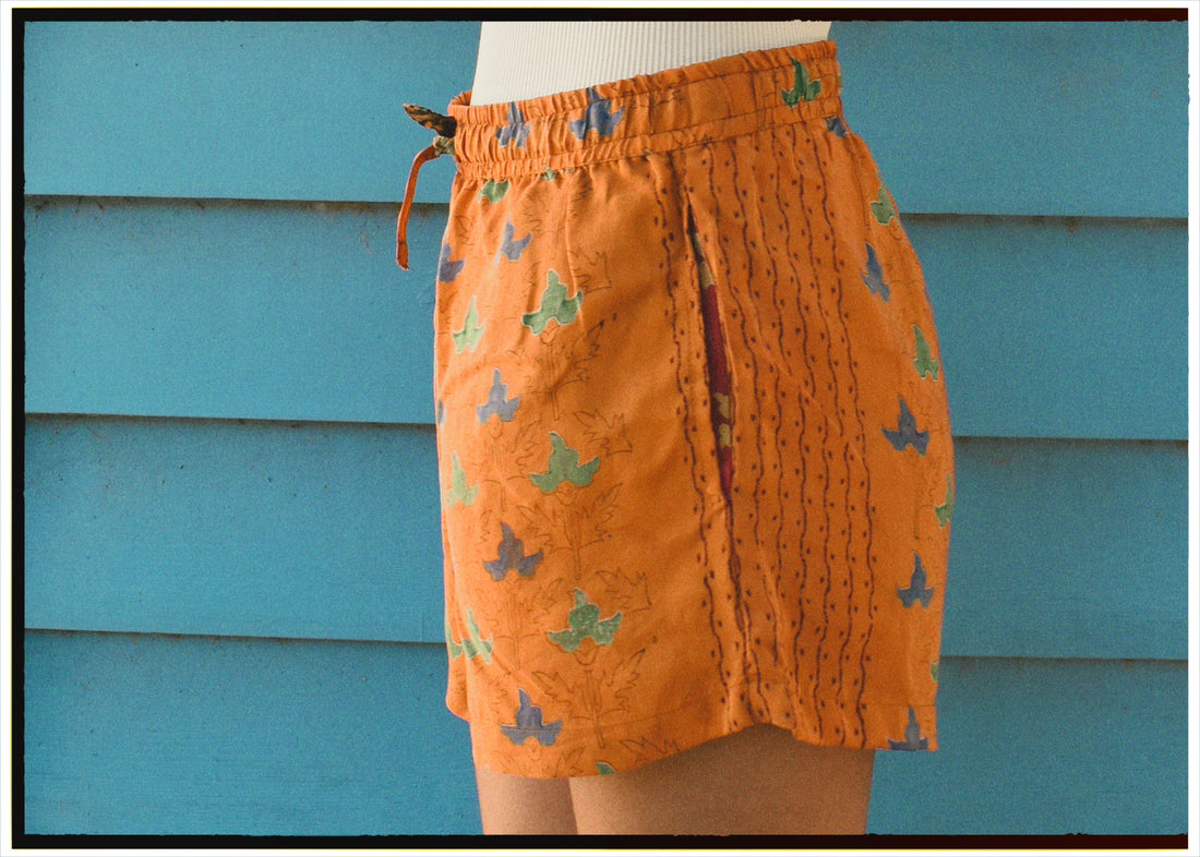 Fumaria Silk Shorts ~ Flame XS