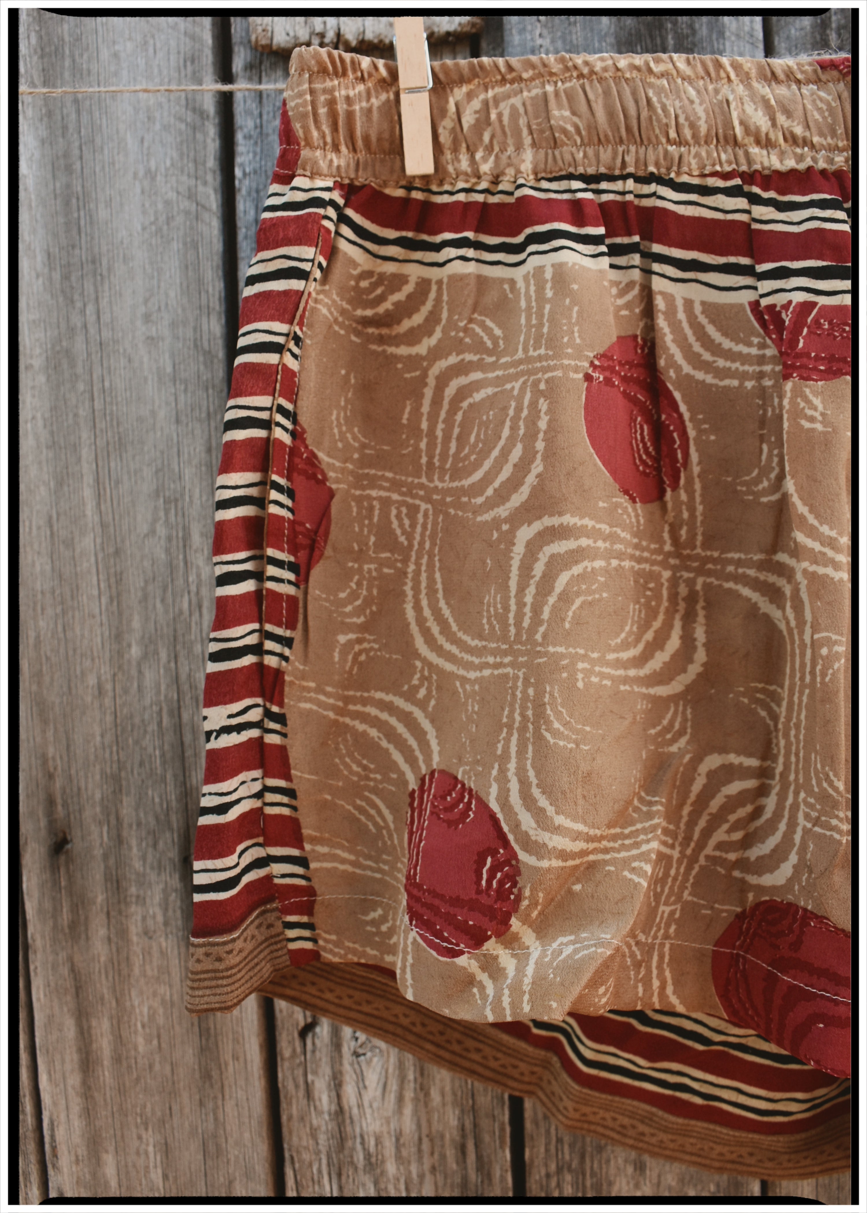 Fumaria Silk Shorts ~ Arabian XL