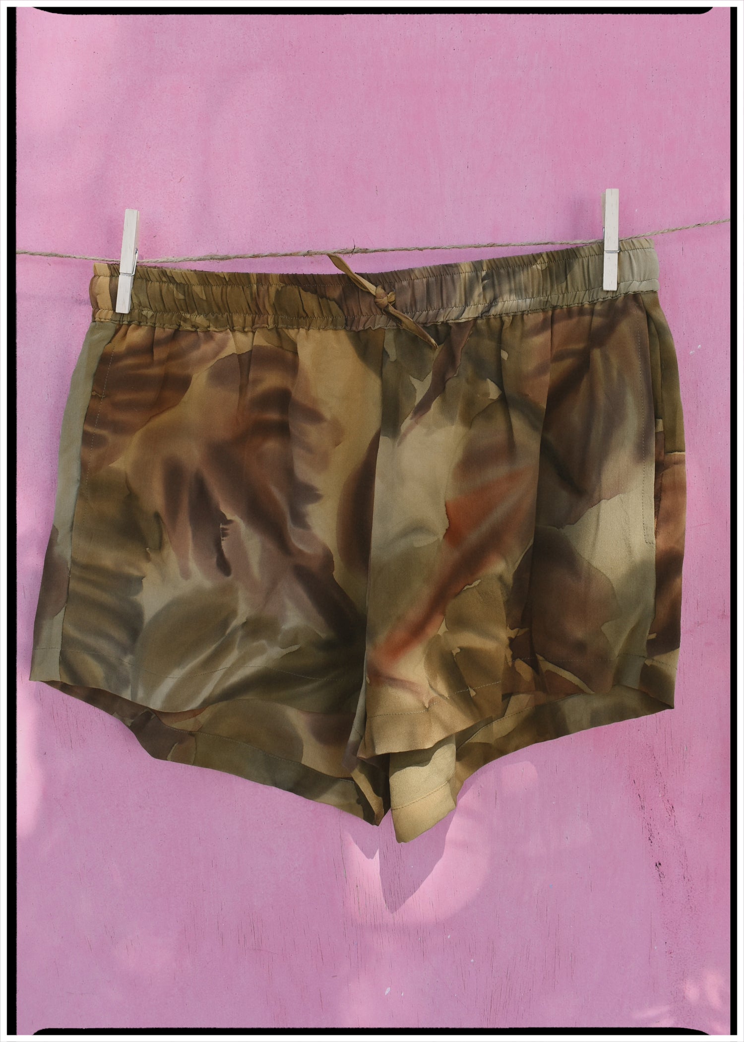 Fumaria Silk Shorts ~ Aloe M
