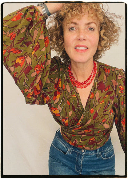 Hoya Silk Crepe Balloon Sleeve Wrap Top ~ Scarab L