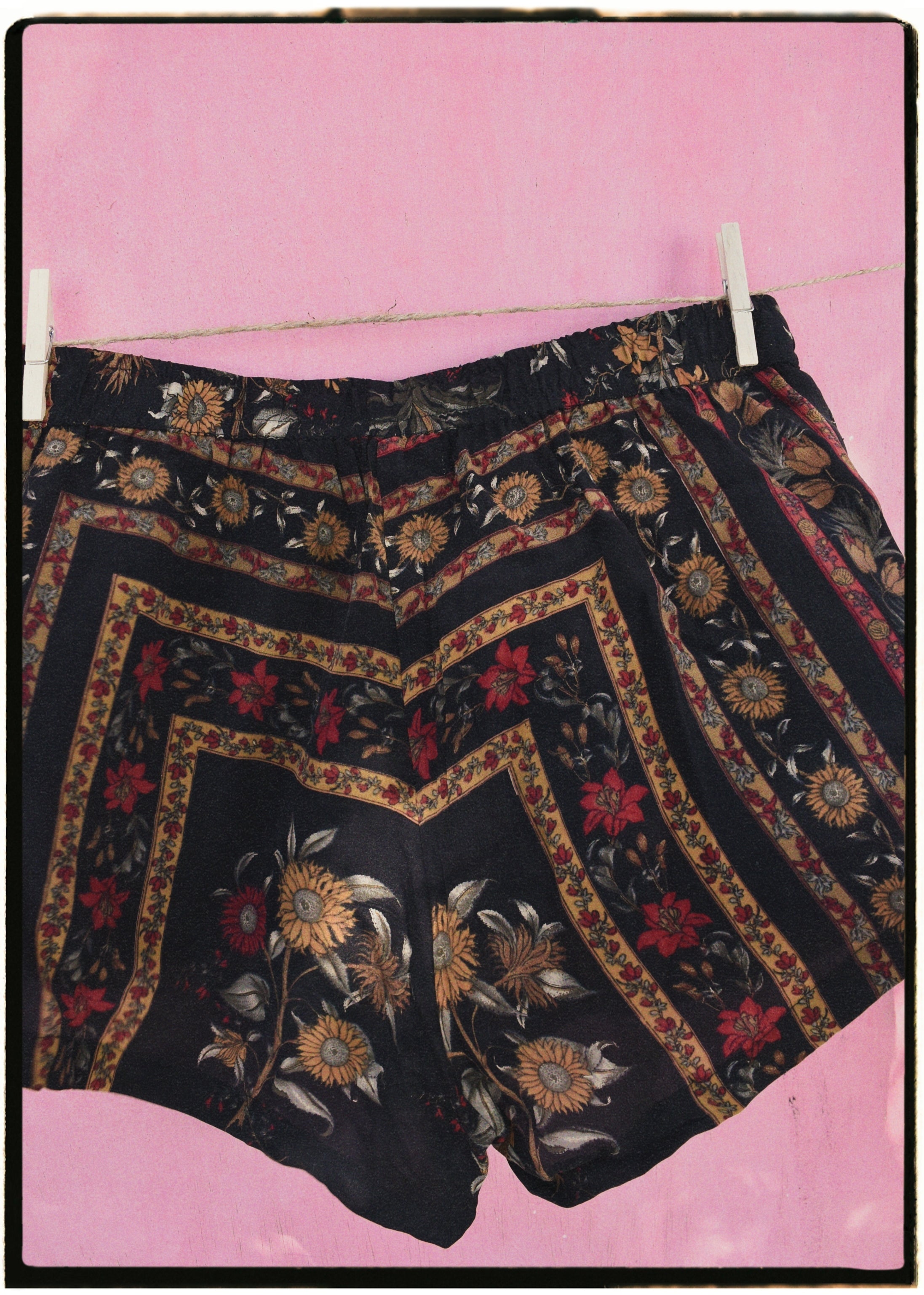 Fumaria Silk Shorts ~ Periscope M