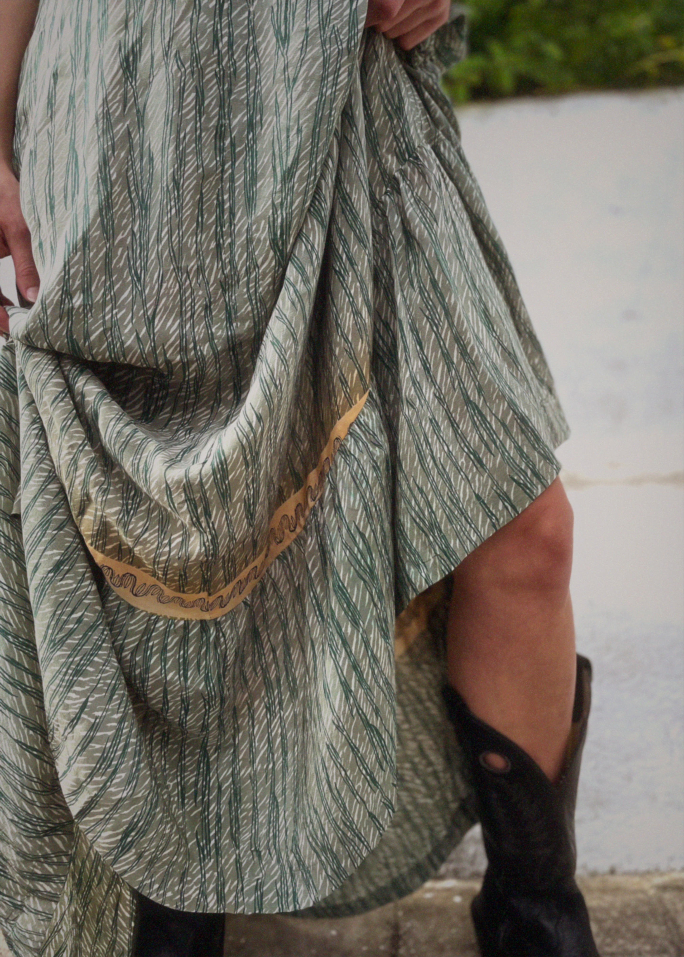 Eustoma Silk Crepe Swing Maxi Dress ~ Cinder XS