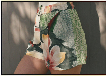 Fumaria Silk Shorts ~ Papyrus XS
