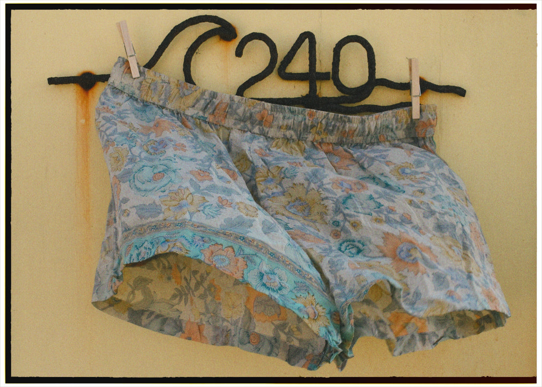 Fumaria Silk Shorts ~Sandshell XL
