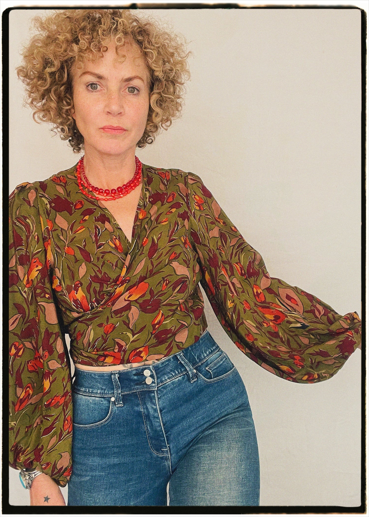Hoya Silk Crepe Balloon Sleeve Wrap Top ~ Scarab L