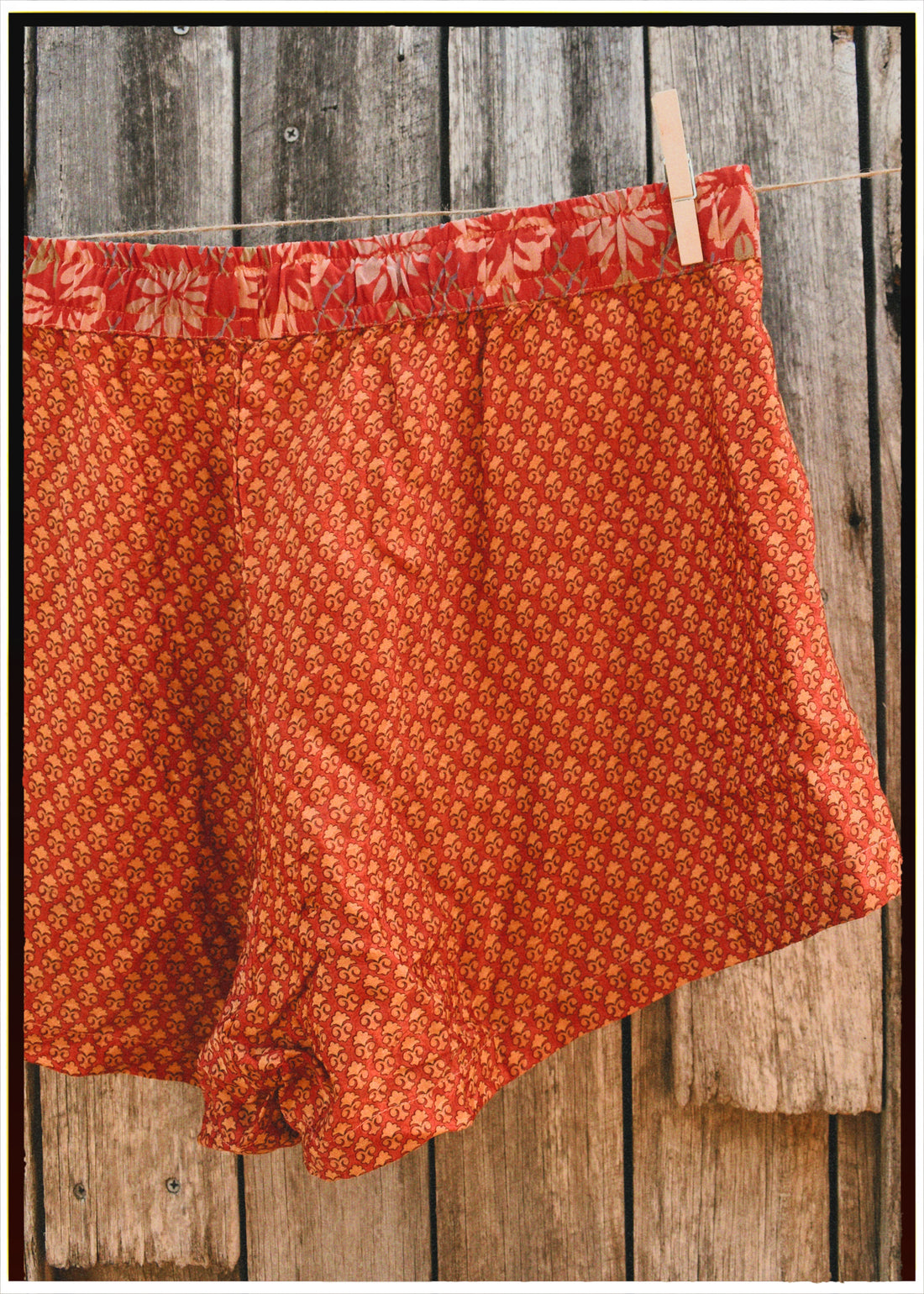 Fumaria Silk Shorts ~ Ibis XL