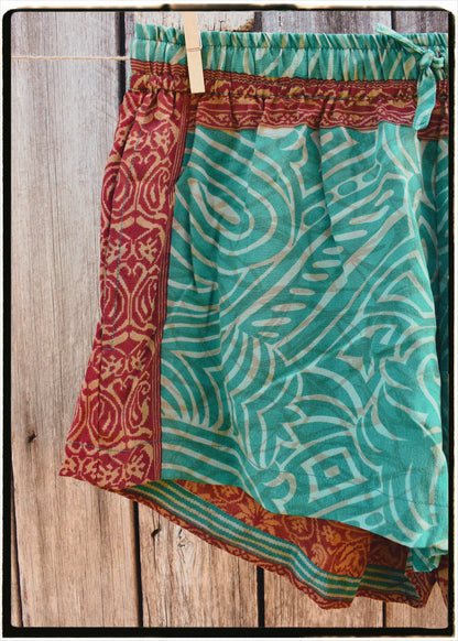 Fumaria Silk Shorts ~ Tambourine XL