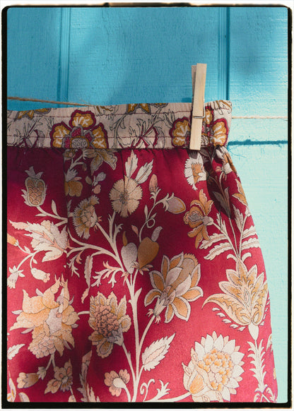 Fumaria Silk Shorts ~ Puffin XL