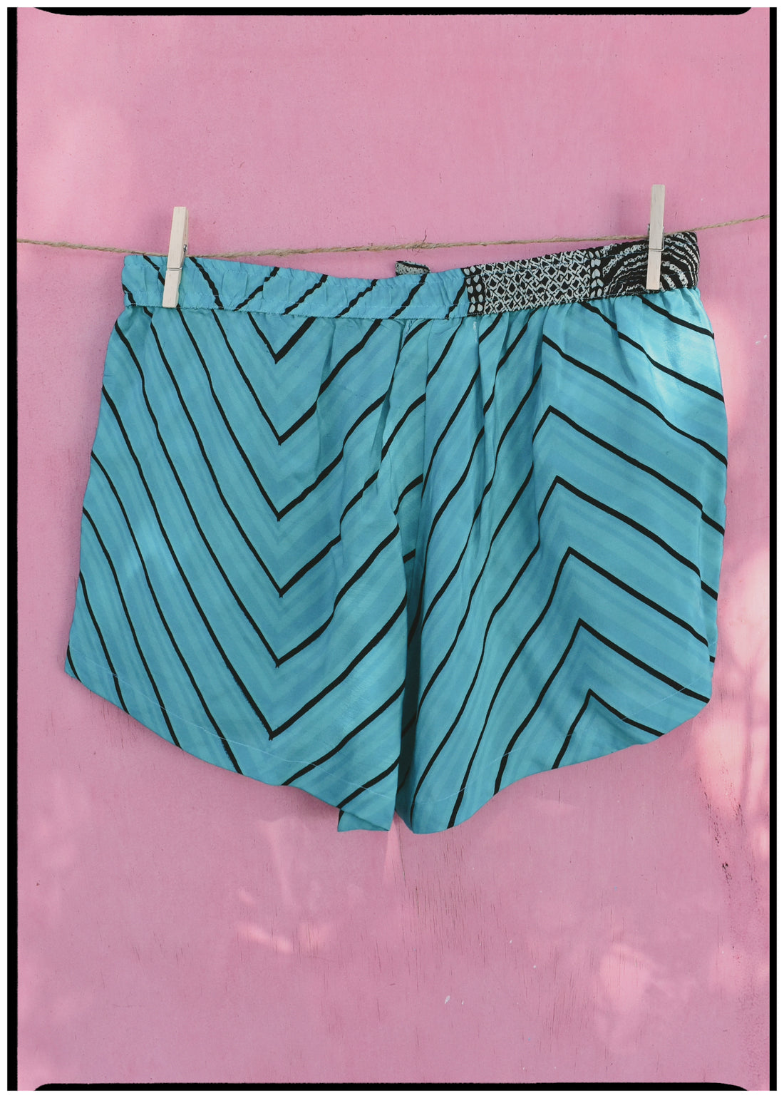 Fumaria Silk Shorts ~ Trellis L