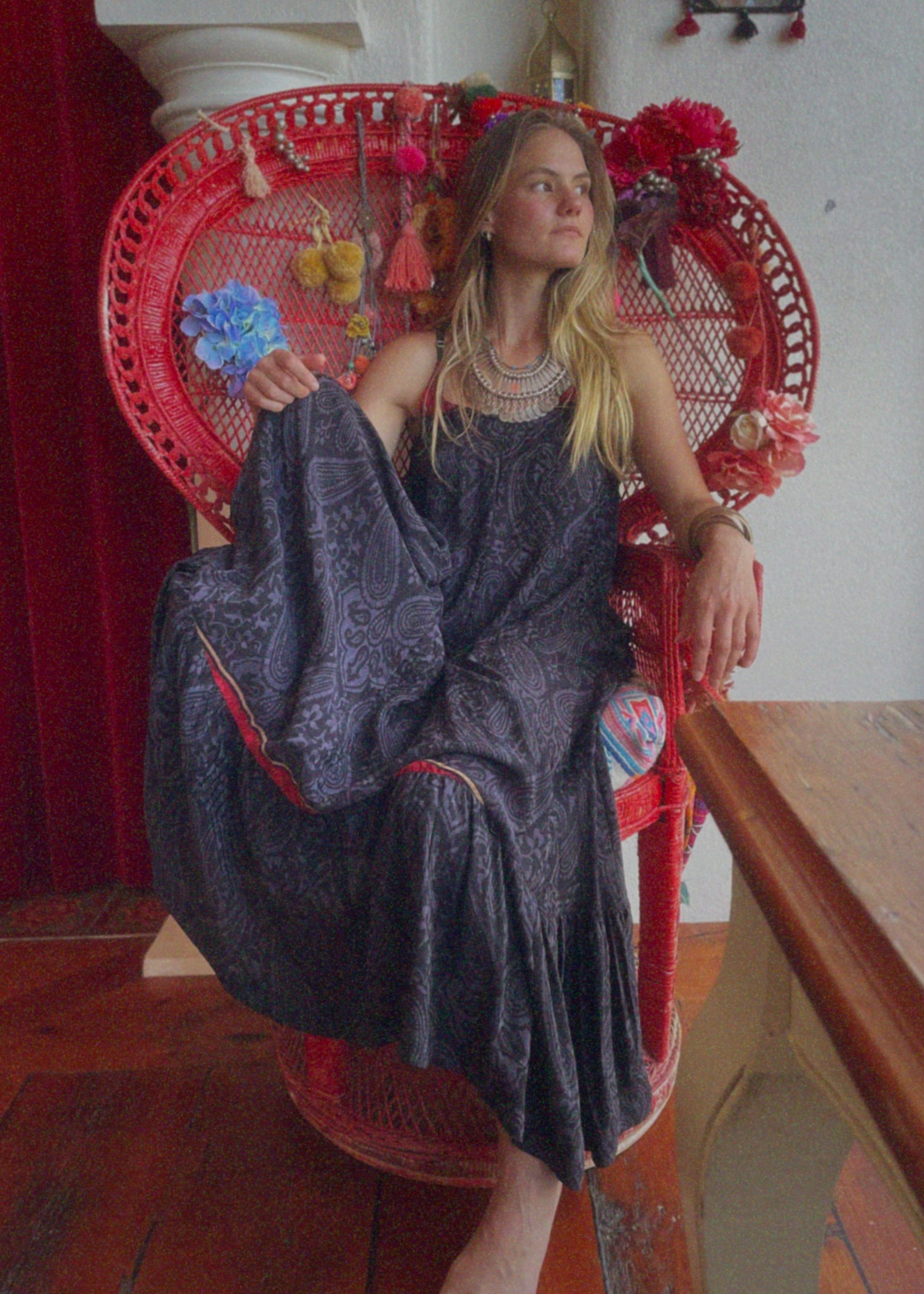 Eustoma Silk Crepe Swing Maxi Dress ~ Nero XS