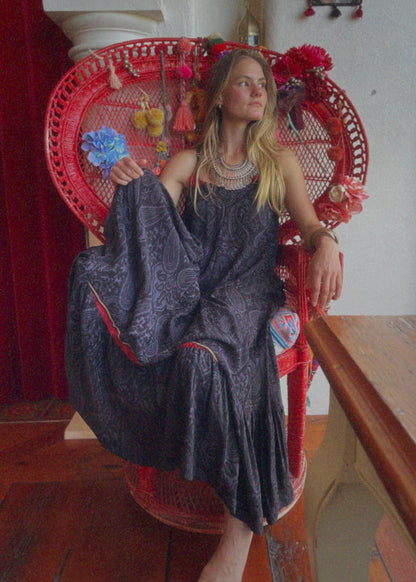 Eustoma Silk Crepe Swing Maxi Dress ~ Nero XS