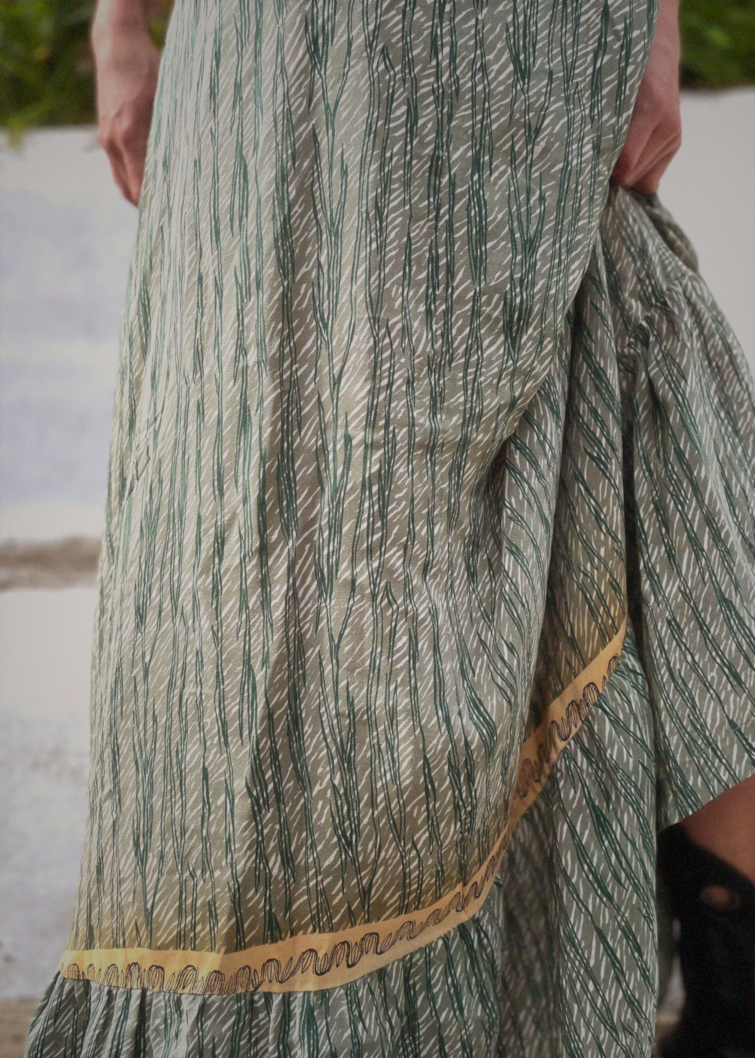 Eustoma Silk Crepe Swing Maxi Dress ~ Cinder XS