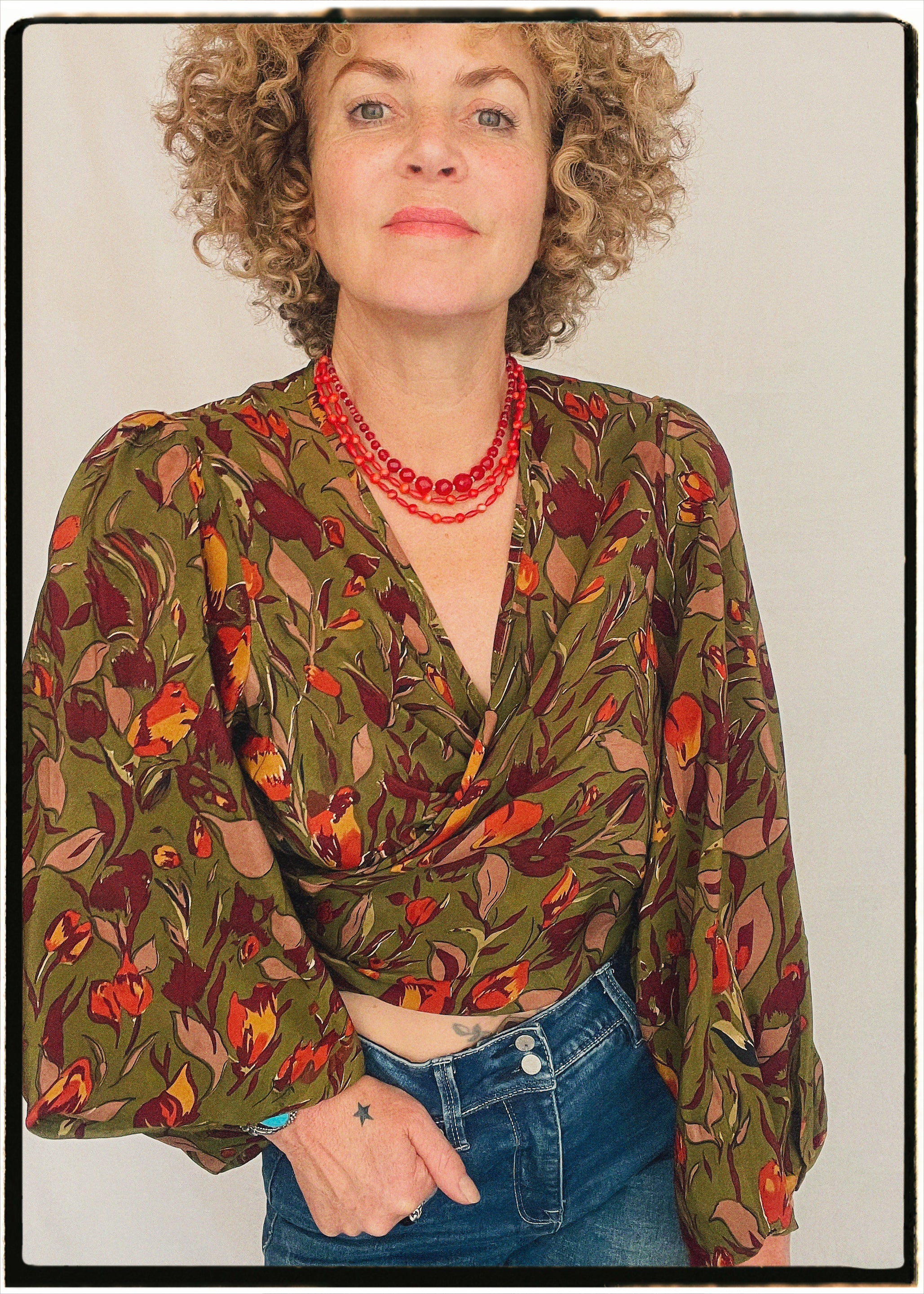Hoya Silk Crepe Balloon Sleeve Wrap Top ~ Scarab L