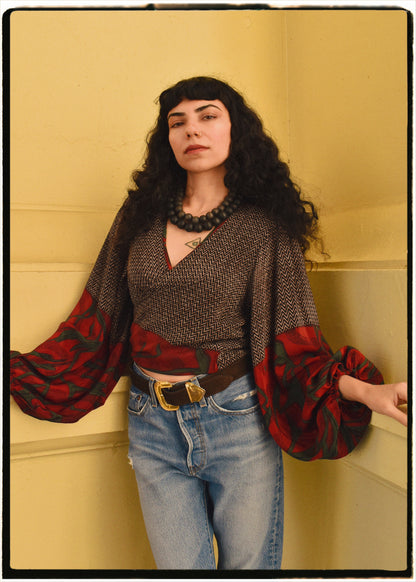 Hoya Silk Crepe Balloon Sleeve Wrap Top ~ Licorice L