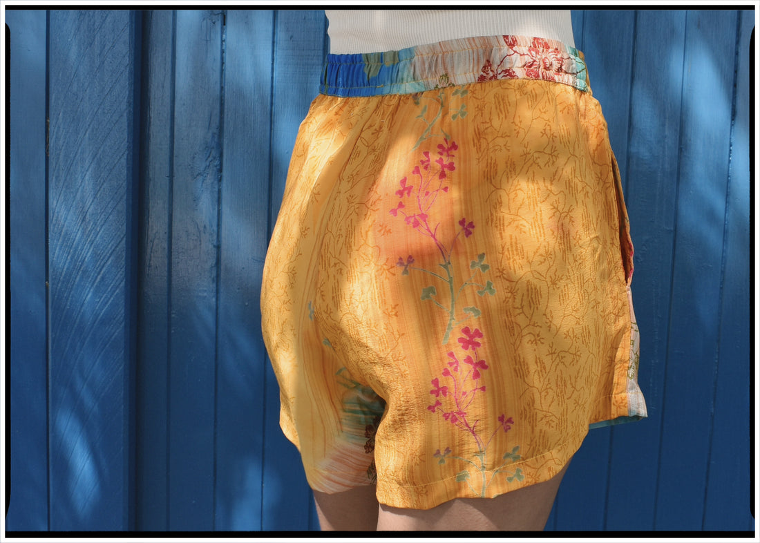 Fumaria Silk Shorts ~ Golden XS