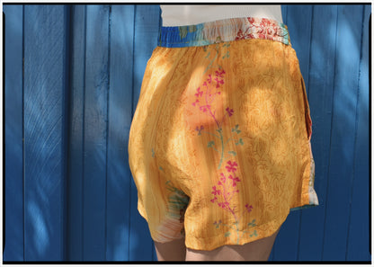Fumaria Silk Shorts ~ Golden XS