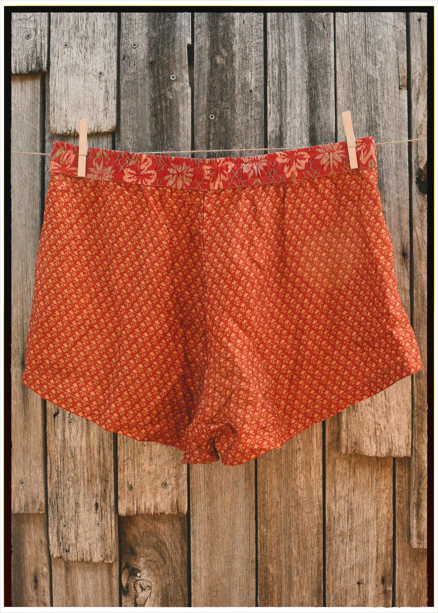 Fumaria Silk Shorts ~ Ibis XL