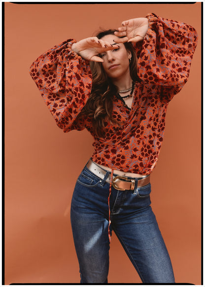 Hoya Silk Crepe Balloon Sleeve Wrap Top ~ Cayenne XL