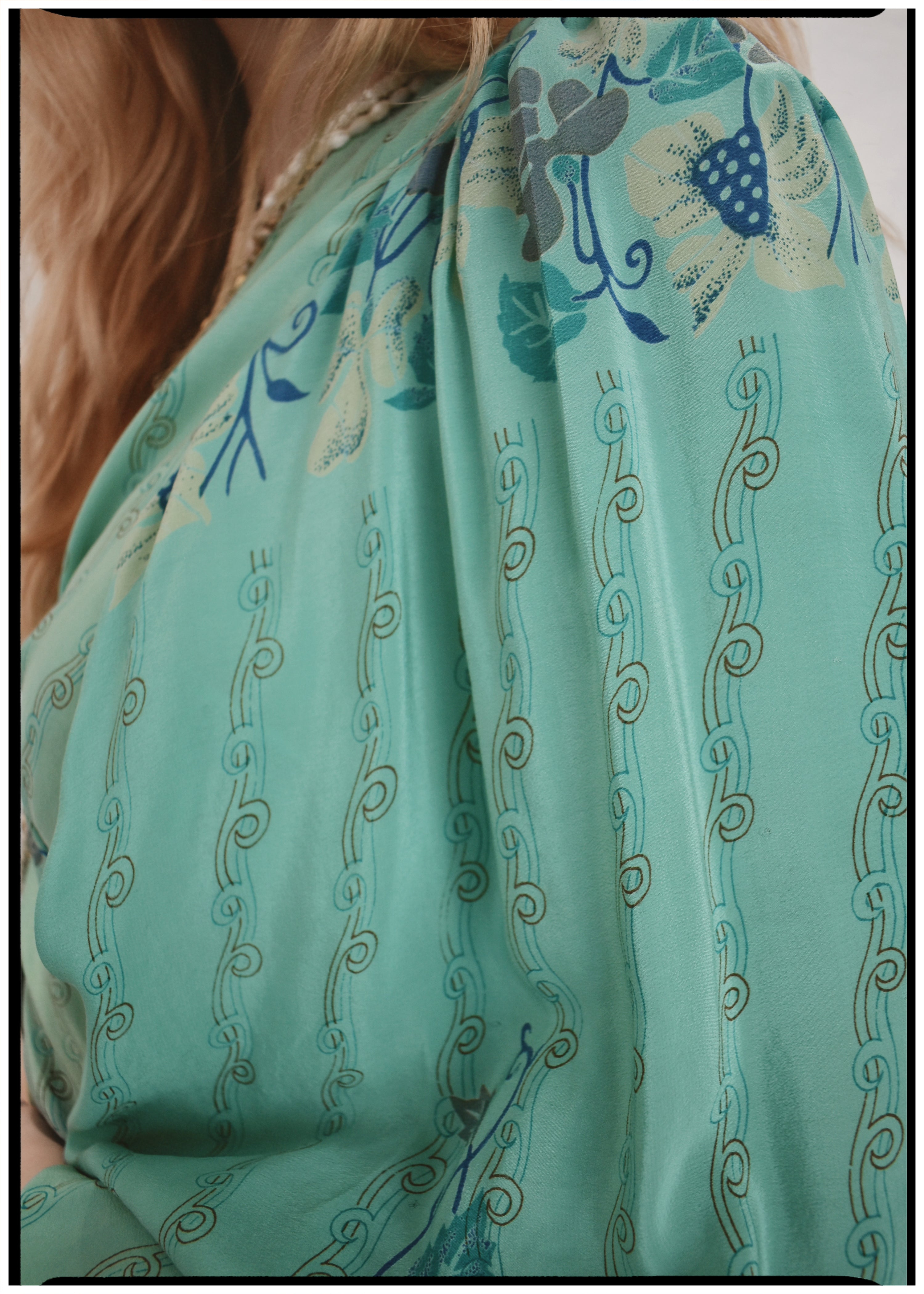 Hoya Silk Crepe Balloon Sleeve Wrap Top ~ Oceania XL