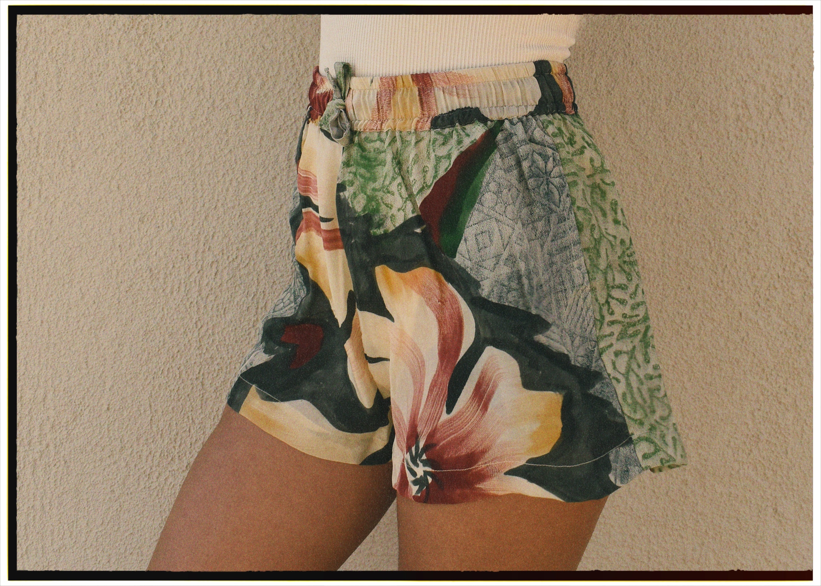 Fumaria Silk Shorts ~ Papyrus XS
