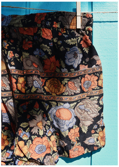 Fumaria Silk Shorts ~ Nero XL