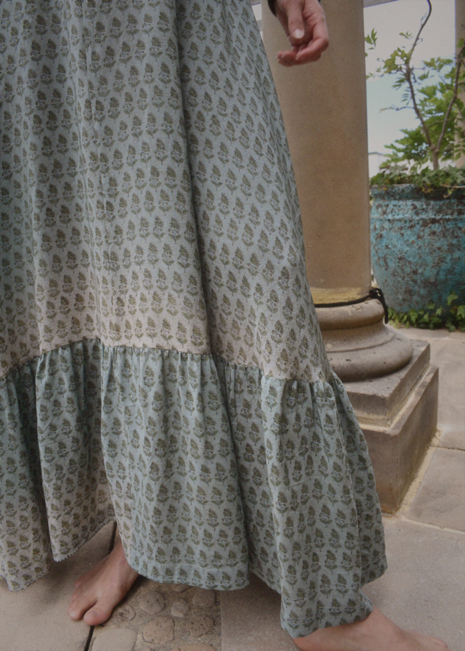 Eustoma Silk Crepe Swing Maxi Dress ~ Delft XS