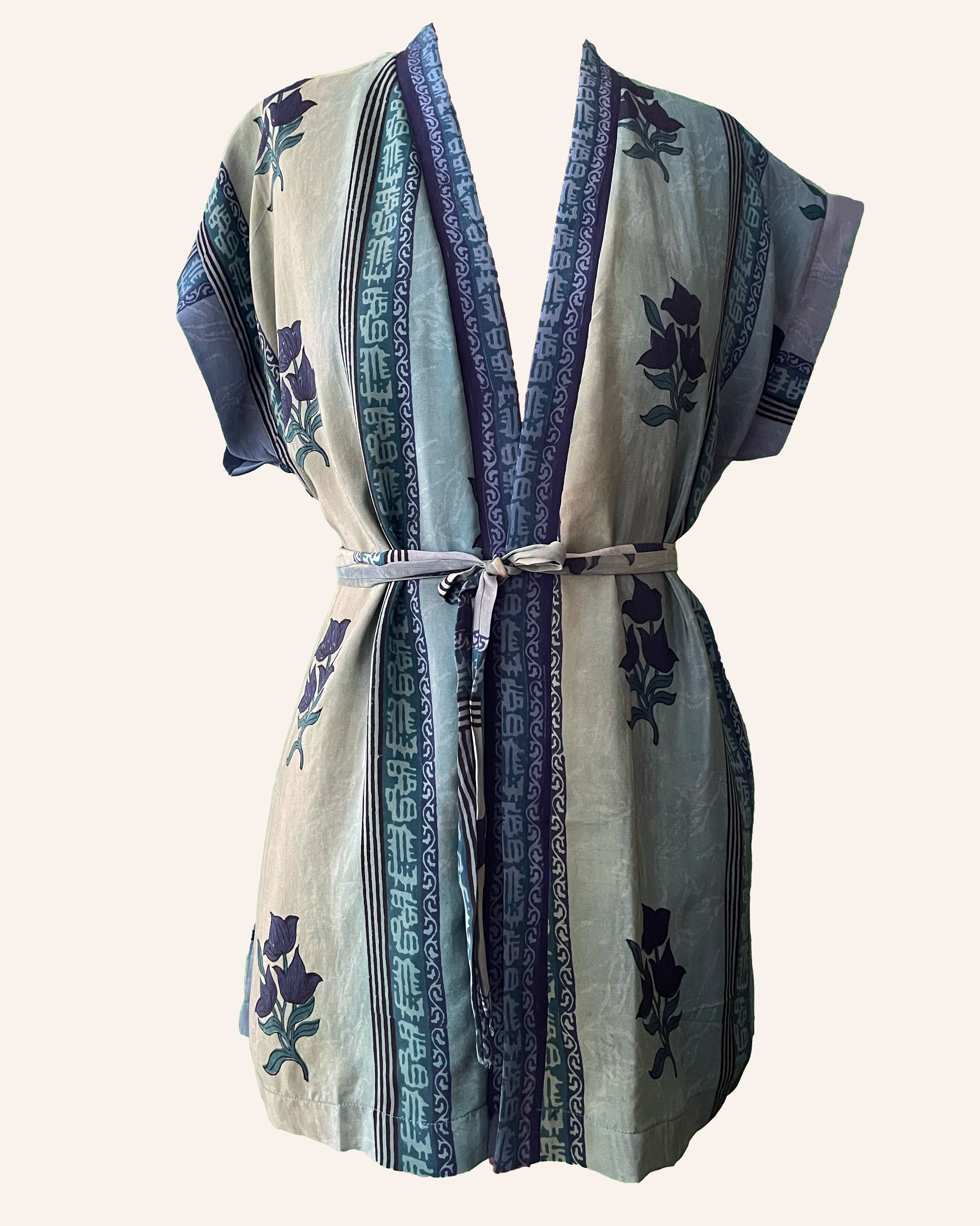 silk wrap shirt top blouse pyjama vintage bohemian repurposed saree sari boho boho-chic kimono