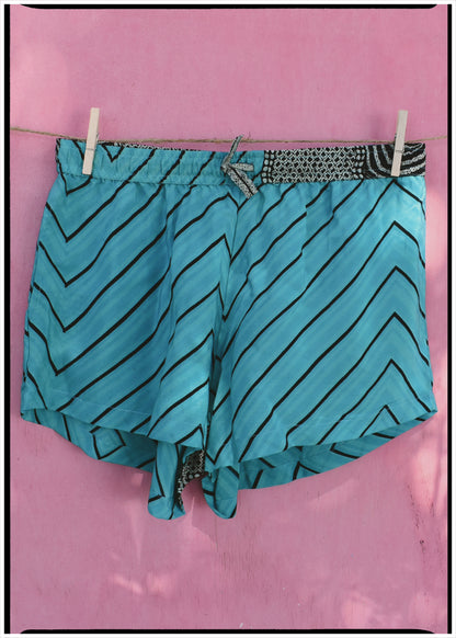 Fumaria Silk Shorts ~ Trellis L