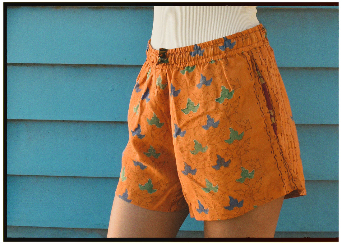 Fumaria Silk Shorts ~ Flame XS