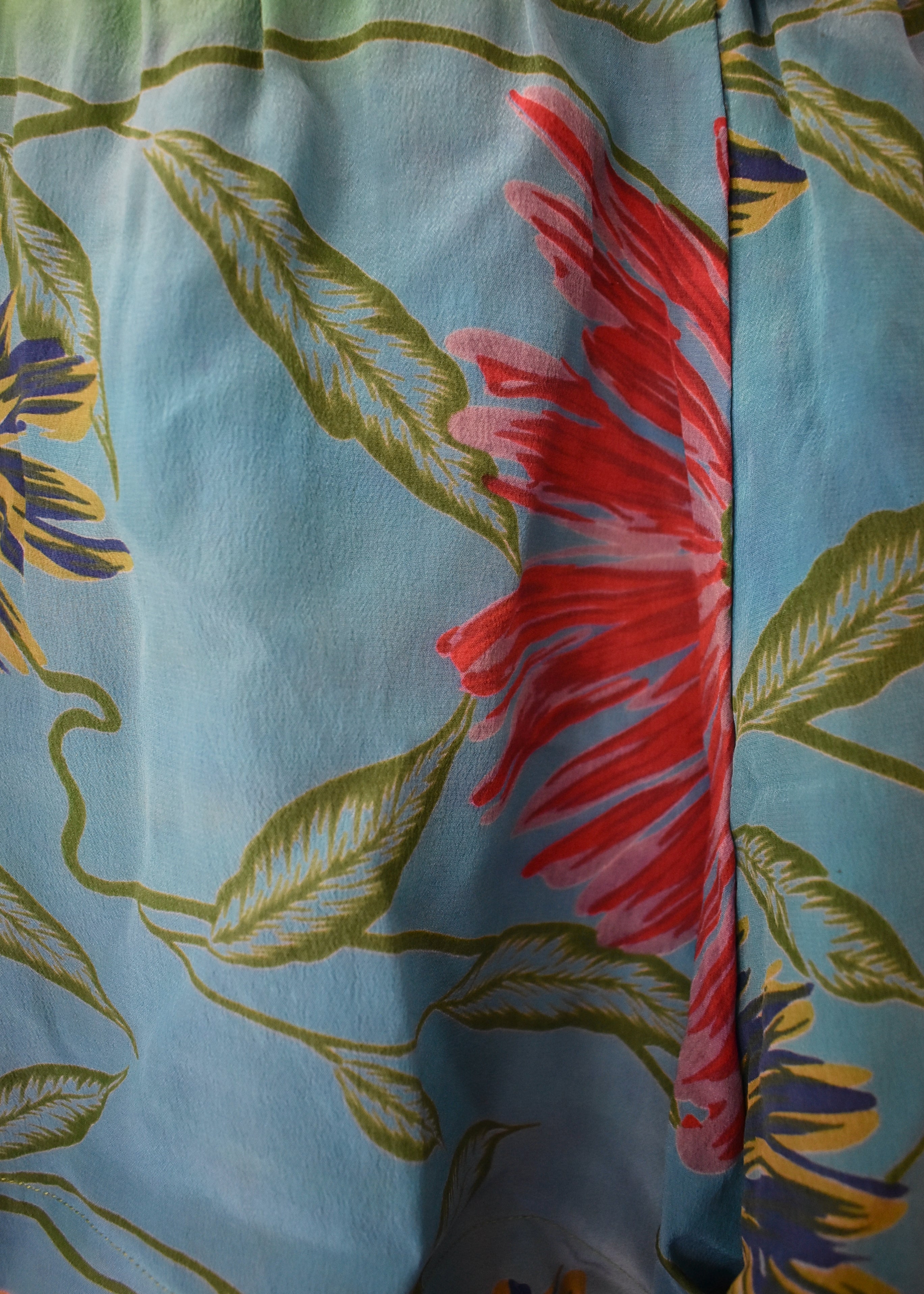 Fumaria Silk Shorts ~ Oahu S