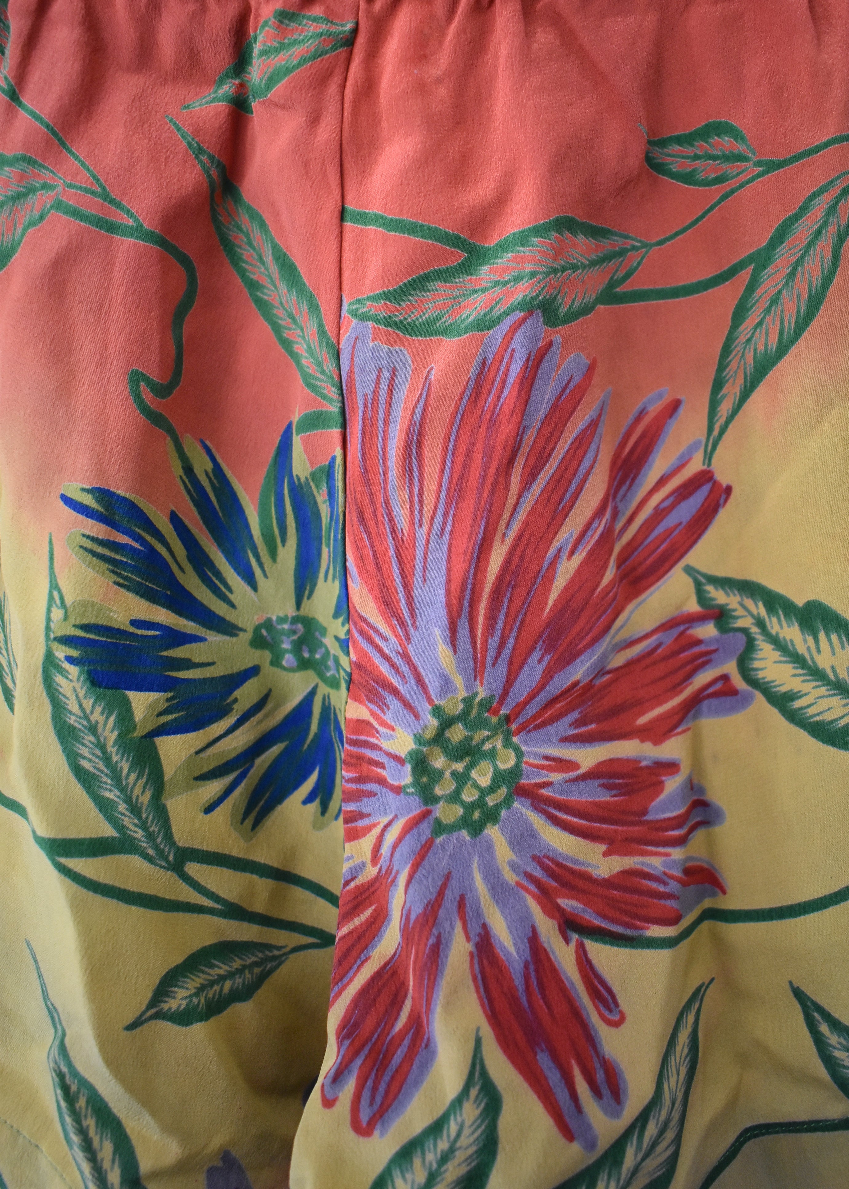 Fumaria Silk Shorts ~ Oahu S