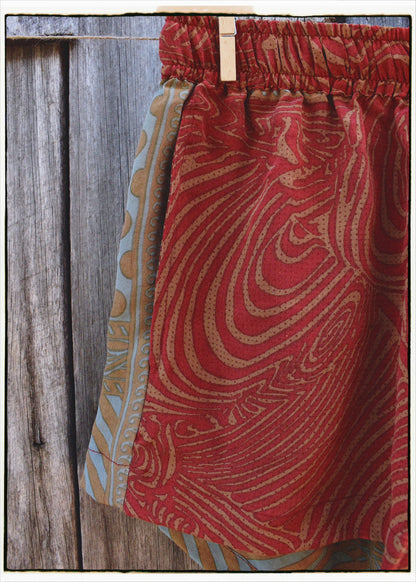 Fumaria Silk Shorts ~ Aruba M