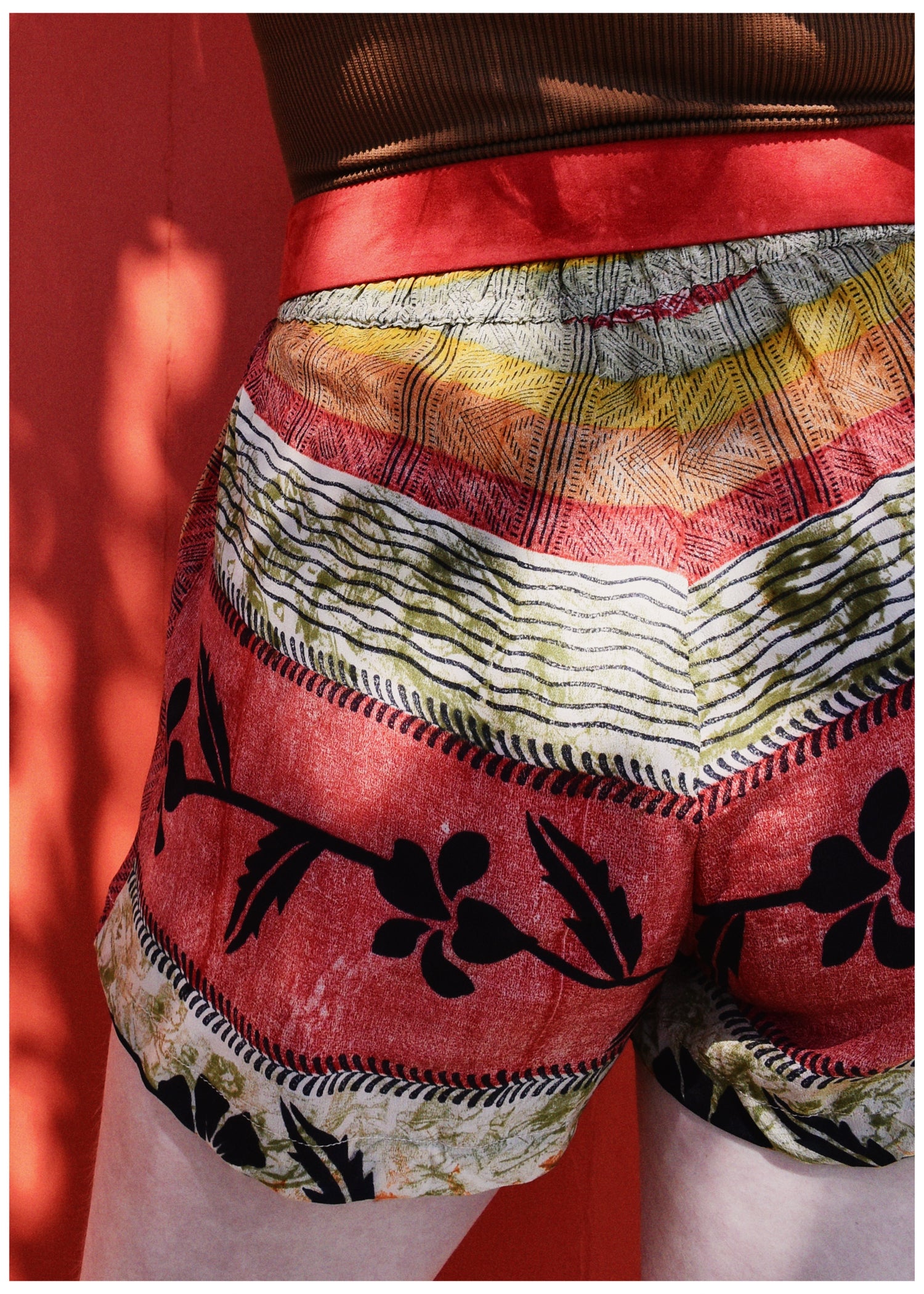 Fumaria Silk Shorts ~ Cayenne M