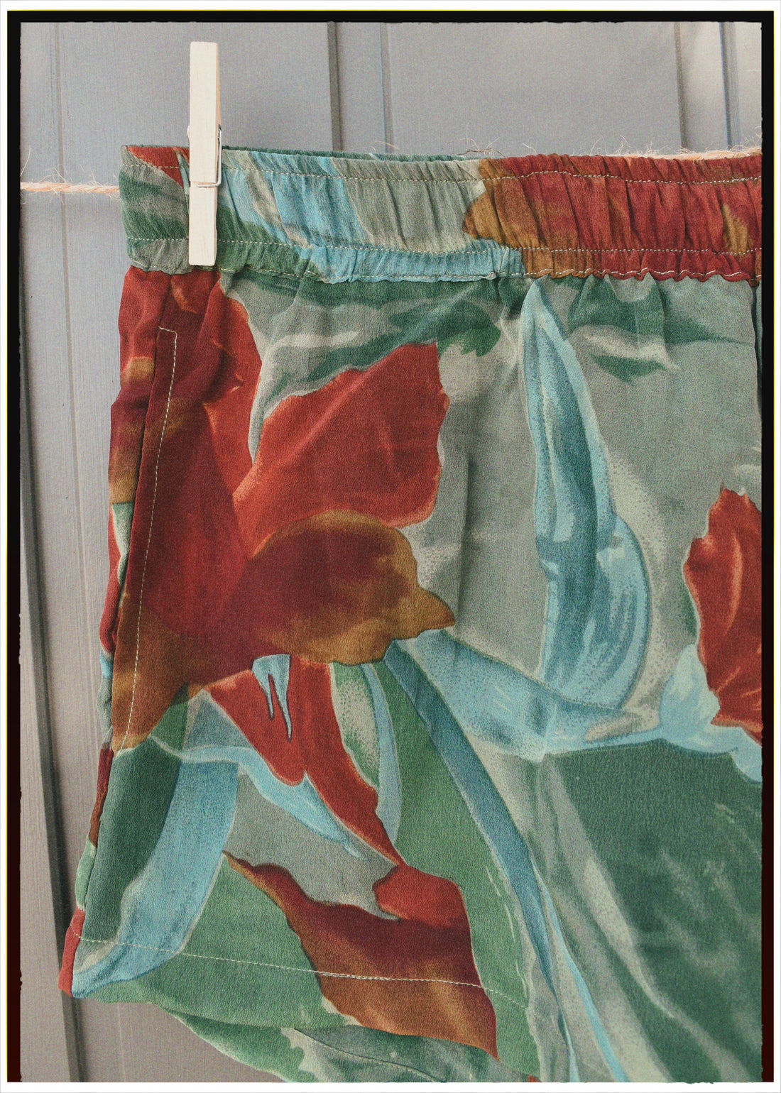 Fumaria Silk Shorts ~ Tapestry M
