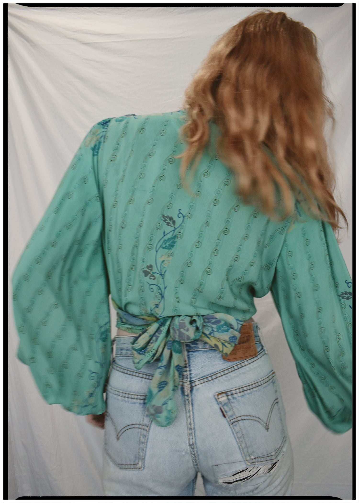 Hoya Silk Crepe Balloon Sleeve Wrap Top ~ Oceania XL