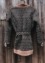 Load image into Gallery viewer, Eremurus Quilted Smoking Jacket
