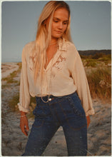 Load image into Gallery viewer, Armeria Plait 70&#39;s Denim Jeans
