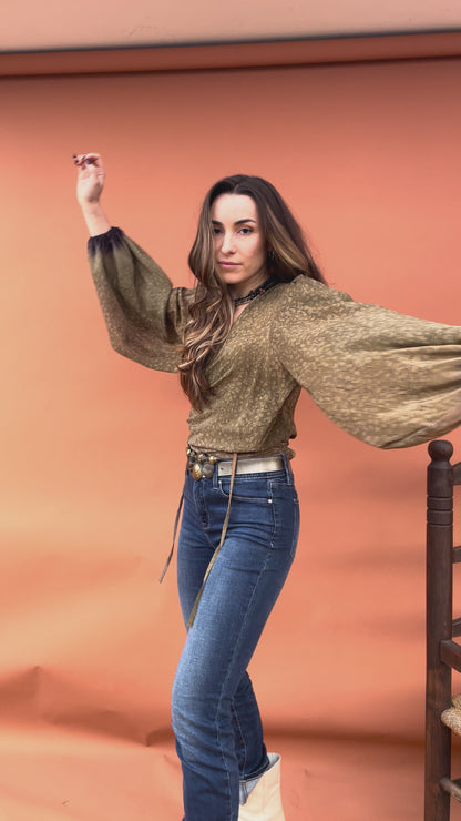 Hoya Silk Crepe Balloon Sleeve Wrap Top ~ Lava L